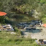 Schloss Luxury Retreat & Cultural Hideaway מלון