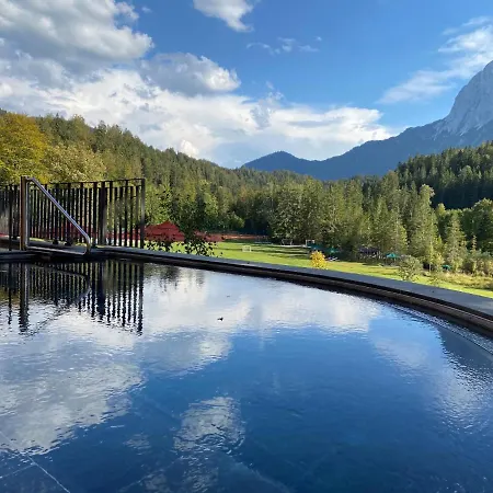 Schloss Luxury Retreat & Cultural Hideaway Szálloda 5*