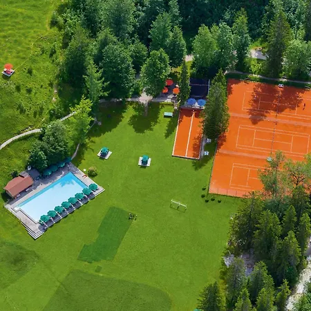Schloss Luxury Retreat & Cultural Hideaway Hotel 5*